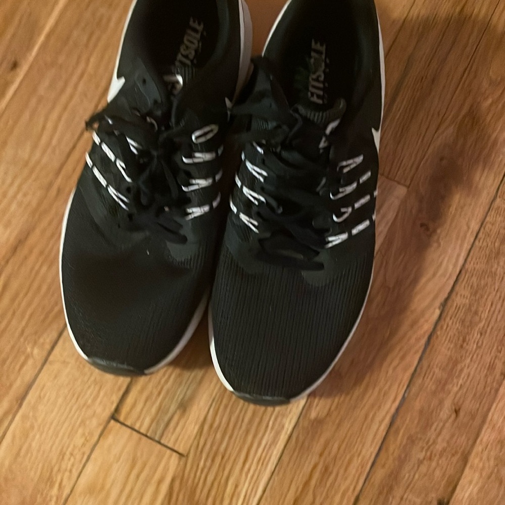 Nike Black and White Stripe Fitsole Sneakers size 9